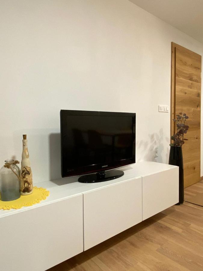 Apartma Lupis Podvolovljek Exterior foto