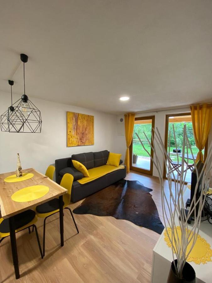 Apartma Lupis Podvolovljek Exterior foto